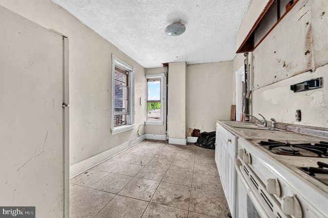 504 STUYVESANT AVE, Trenton, NJ 08618