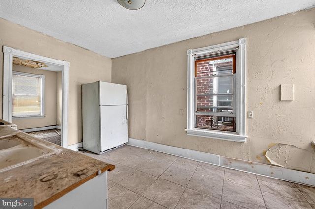 504 STUYVESANT AVE, Trenton, NJ 08618