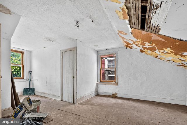 504 STUYVESANT AVE, Trenton, NJ 08618