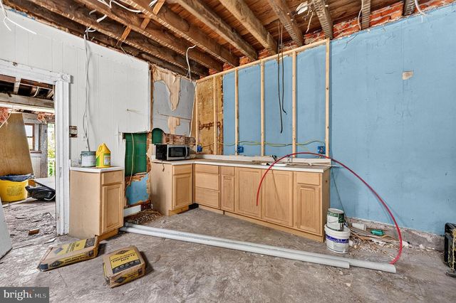 504 STUYVESANT AVE, Trenton, NJ 08618