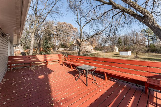 2130 Douglas Drive N, Golden Valley, MN 55422