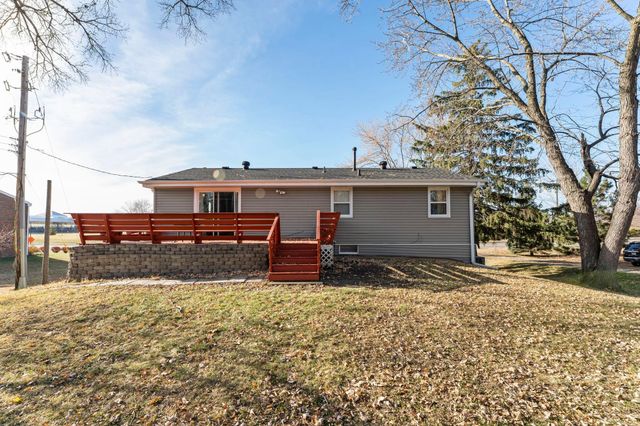 2130 Douglas Drive N, Golden Valley, MN 55422