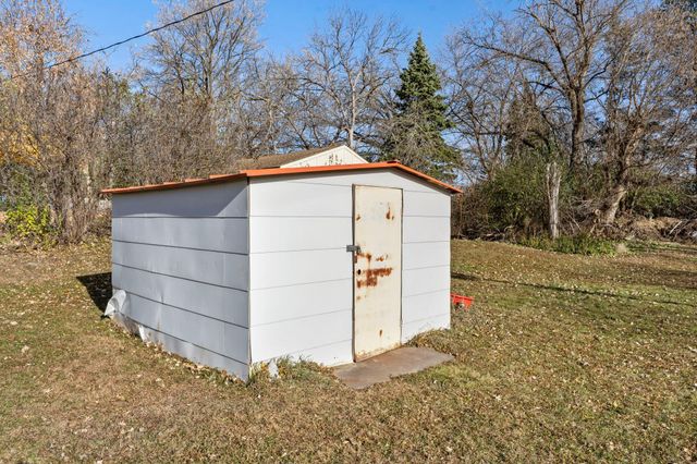 2130 Douglas Drive N, Golden Valley, MN 55422