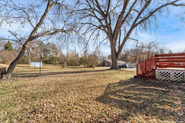 2130 Douglas Drive N, Golden Valley, MN 55422