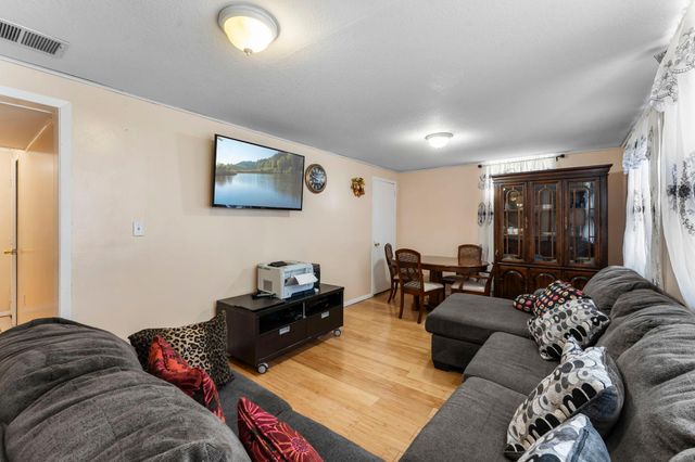 2130 Douglas Drive N, Golden Valley, MN 55422