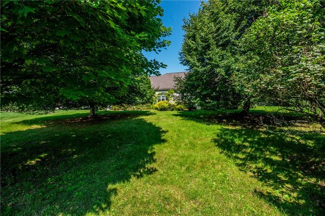 34 Olde Prestwick Way, Perinton, NY 14526
