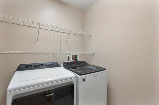 946 DAVENWOOD COURT, Ocoee, FL 34761