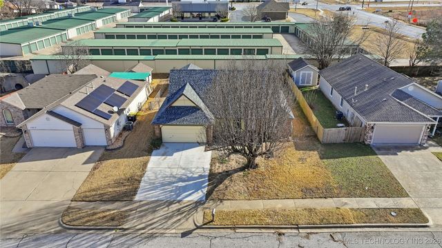 12021 S Forest Place, Jenks, OK 74037