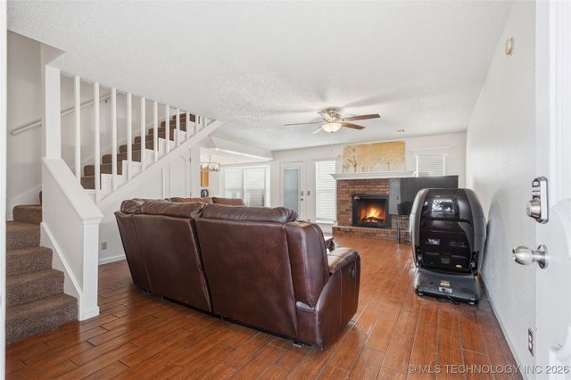 12021 S Forest Place, Jenks, OK 74037