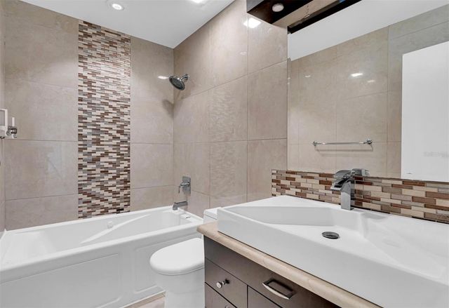 3008 PARKWAY BOULEVARD 303, Kissimmee, FL 34747