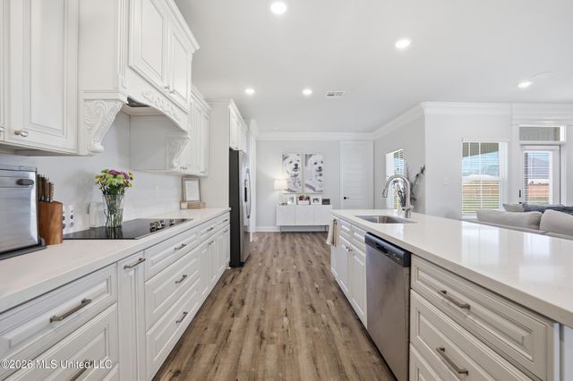 13601 Winterberry Drive, Biloxi, MS 39532