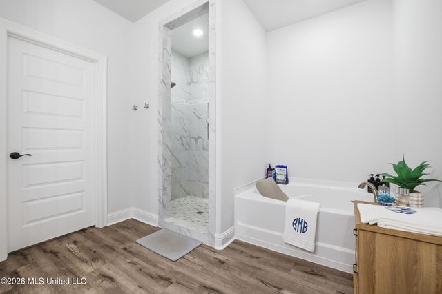 13601 Winterberry Drive, Biloxi, MS 39532