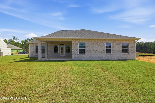 13601 Winterberry Drive, Biloxi, MS 39532