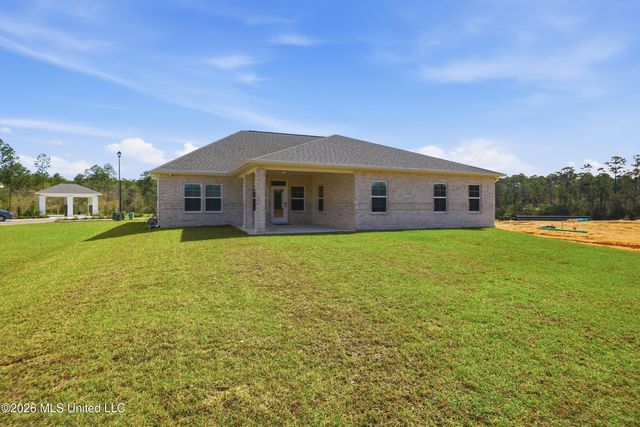 13601 Winterberry Drive, Biloxi, MS 39532