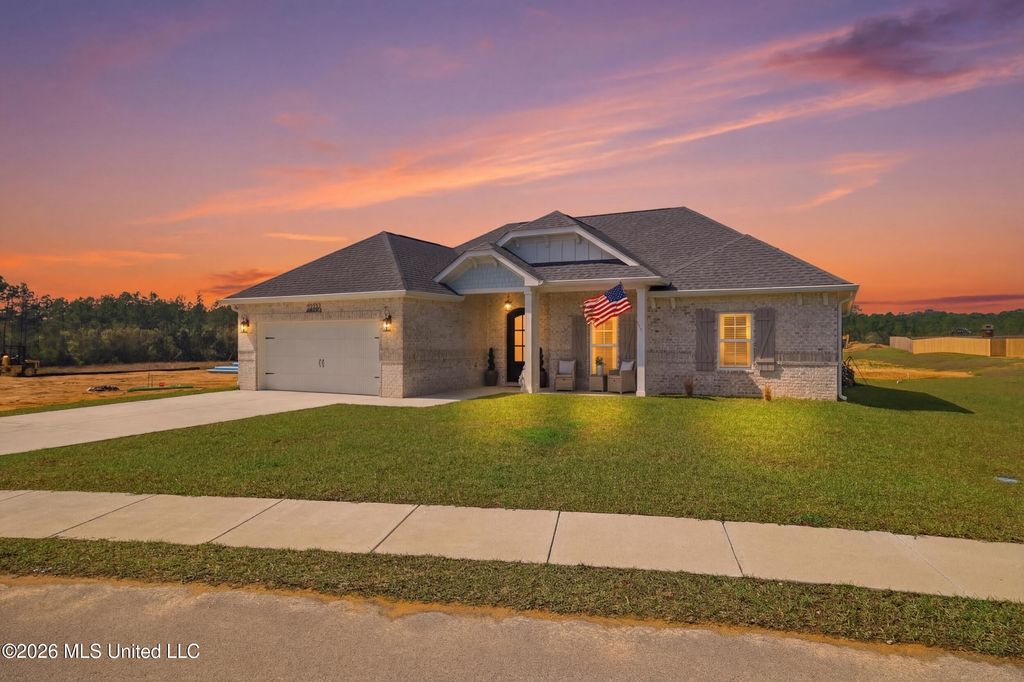 13601 Winterberry Drive, Biloxi, MS 39532