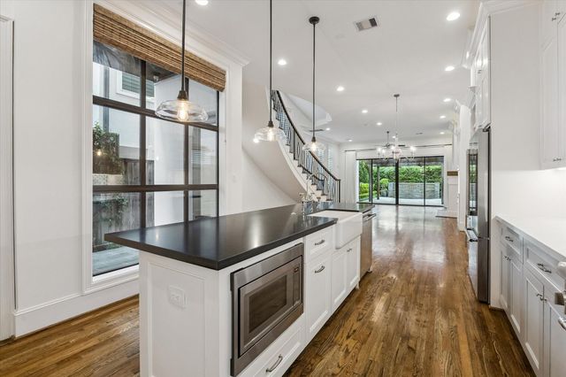 1301 Peden Street, Houston, TX 77006