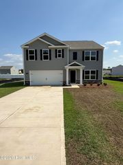 121 Claude Street, La Grange, NC 28551