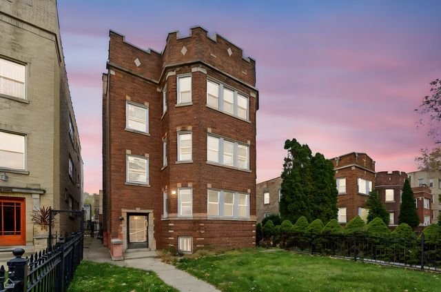 7824 S Euclid Avenue, Chicago, IL 60649
