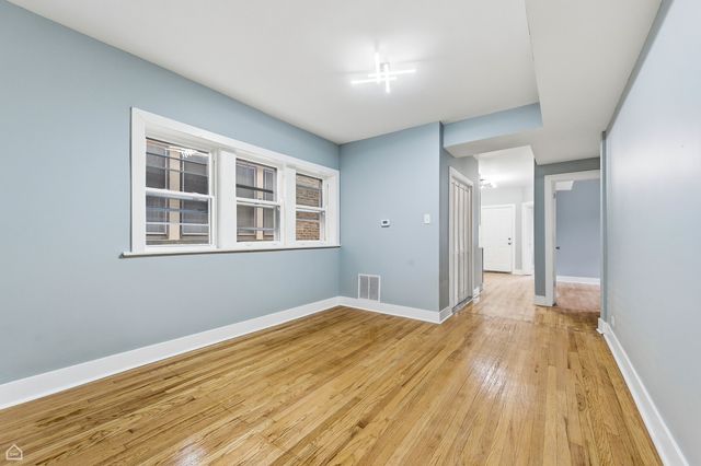 7824 S Euclid Avenue, Chicago, IL 60649