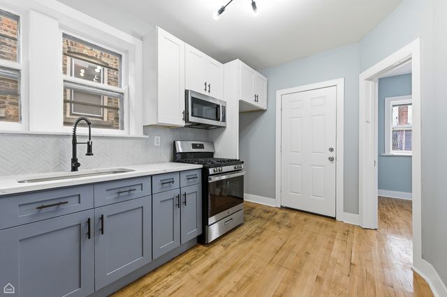 7824 S Euclid Avenue, Chicago, IL 60649