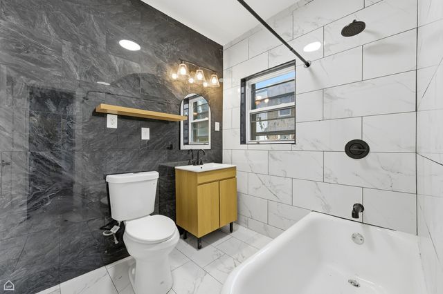 7824 S Euclid Avenue, Chicago, IL 60649