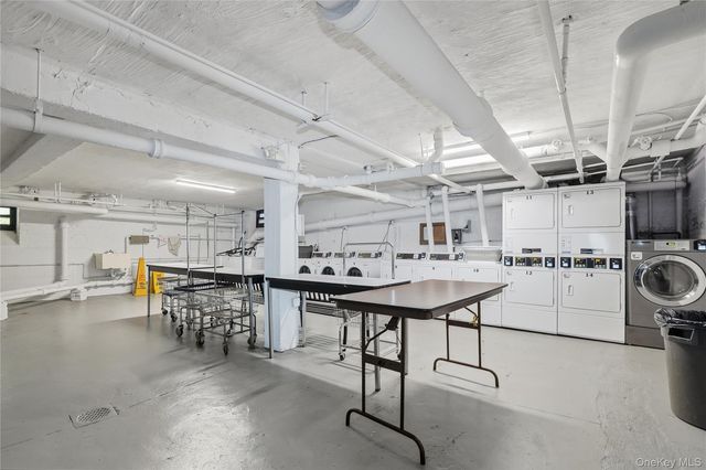 210 Martine Avenue 5L, White Plains, NY 10601
