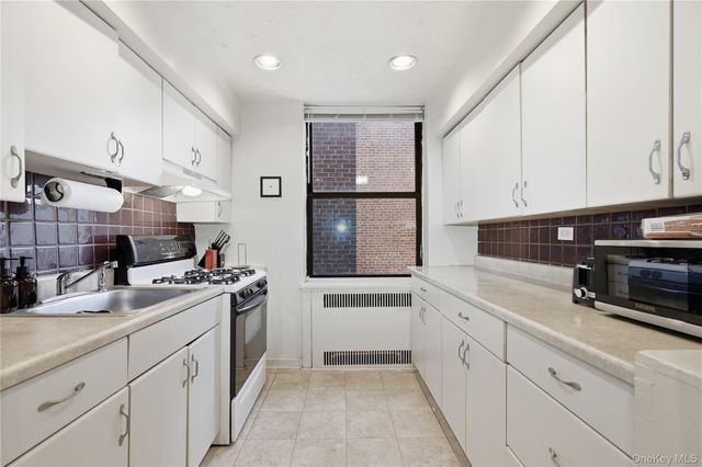 210 Martine Avenue 5L, White Plains, NY 10601