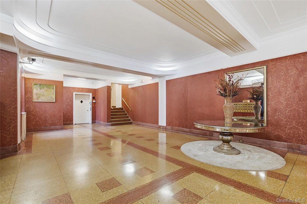 210 Martine Avenue 5L, White Plains, NY 10601 — photo 2