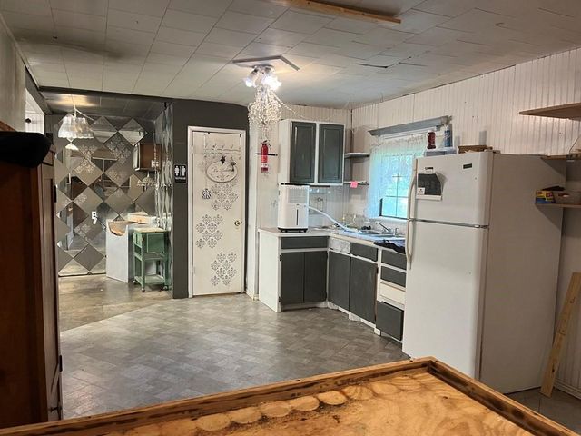 603 Highway 147, Broaddus, TX 75929