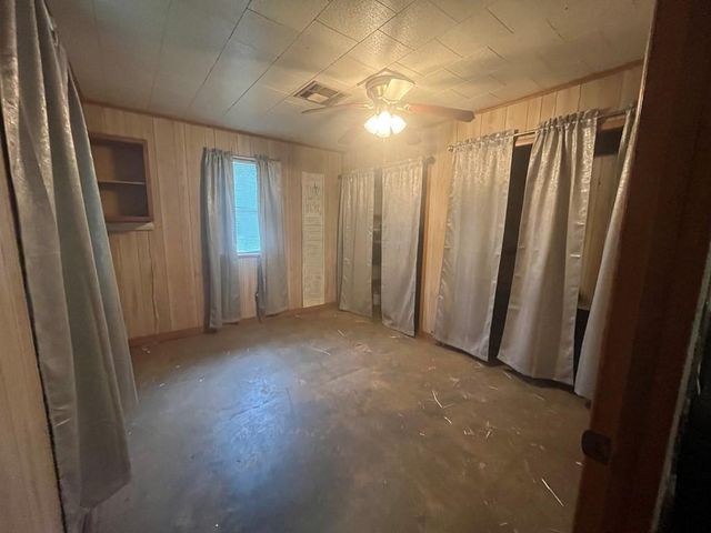 603 Highway 147, Broaddus, TX 75929