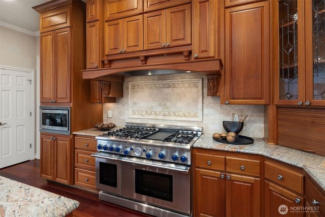 2330 279th Drive SE, Sammamish, WA 98075