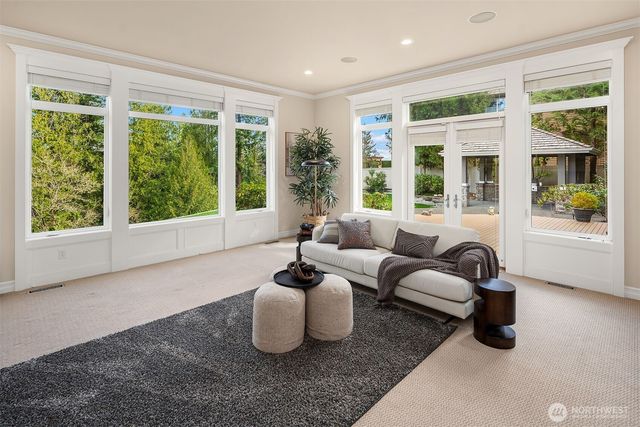 2330 279th Drive SE, Sammamish, WA 98075