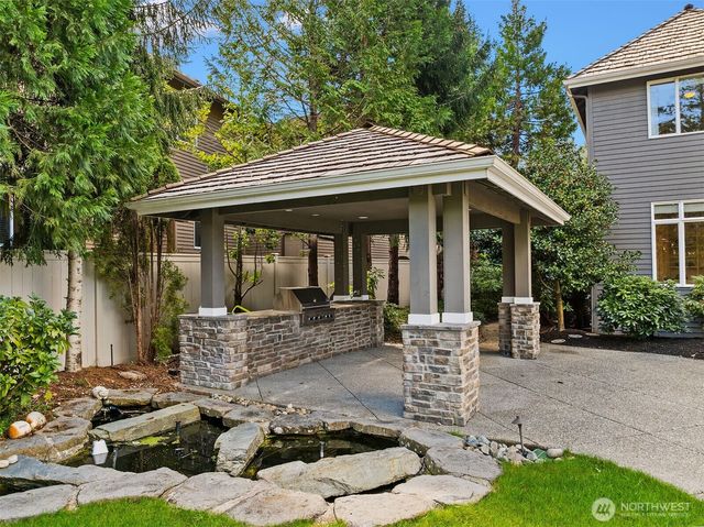 2330 279th Drive SE, Sammamish, WA 98075
