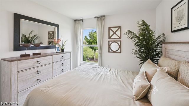 727 NEWHALL ST E, Lehigh Acres, FL 33971