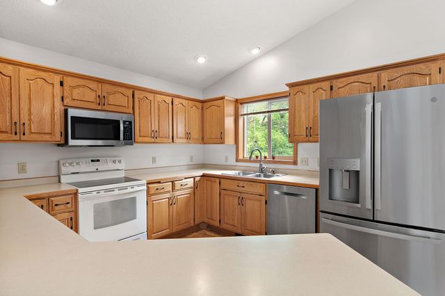 8848 Farmstead Avenue, Monticello, MN 55362