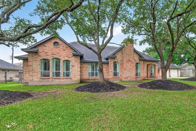 24707 Haigshire Drive, Tomball, TX 77375