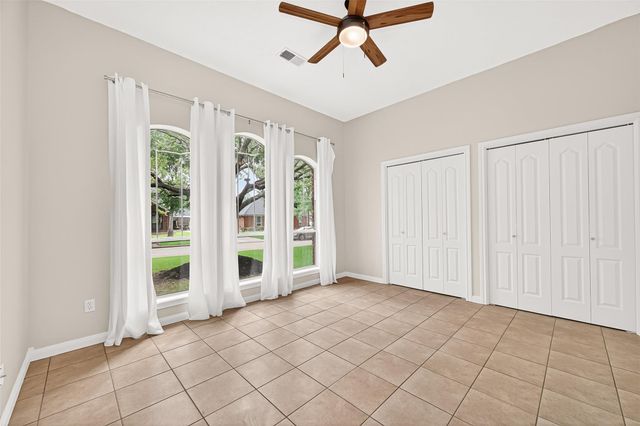 24707 Haigshire Drive, Tomball, TX 77375