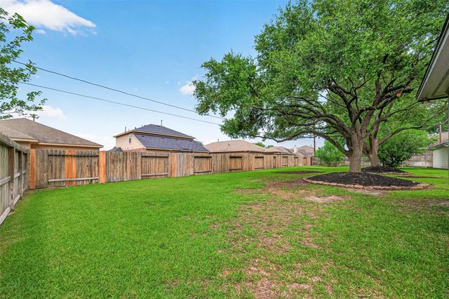 24707 Haigshire Drive, Tomball, TX 77375