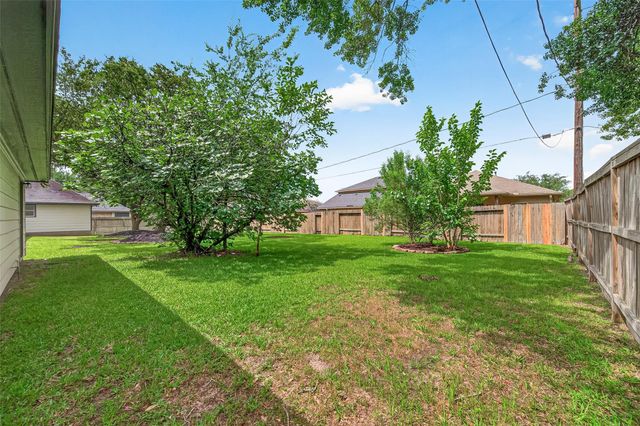 24707 Haigshire Drive, Tomball, TX 77375