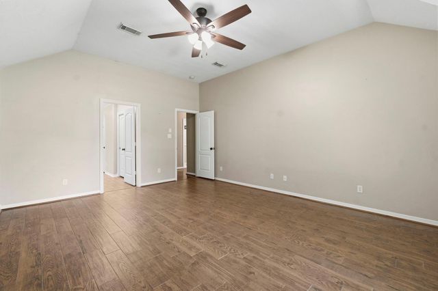 14 E Forest Court, Conroe, TX 77384