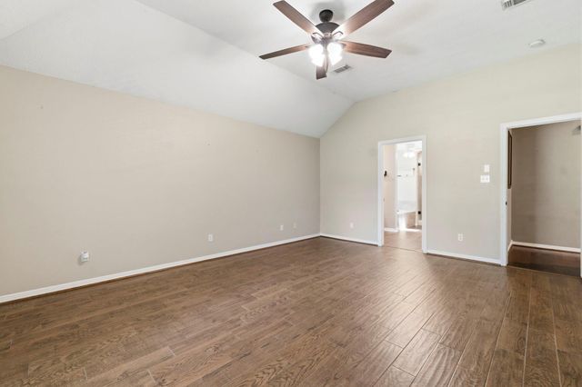 14 E Forest Court, Conroe, TX 77384