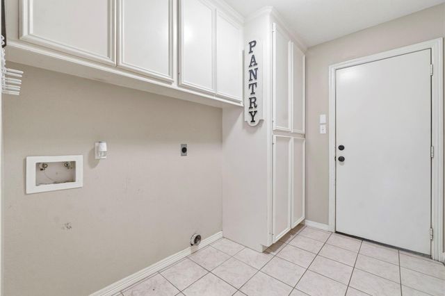 14 E Forest Court, Conroe, TX 77384