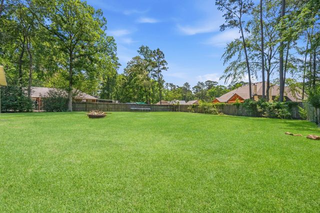 14 E Forest Court, Conroe, TX 77384