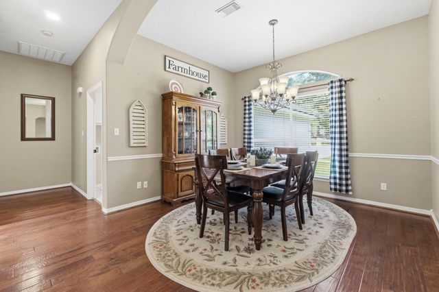 14 E Forest Court, Conroe, TX 77384