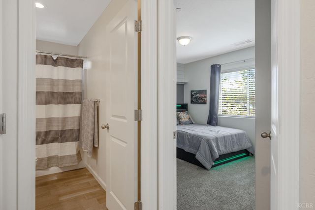 2146 W Escher Drive, Hanford, CA 93230