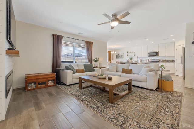 2146 W Escher Drive, Hanford, CA 93230