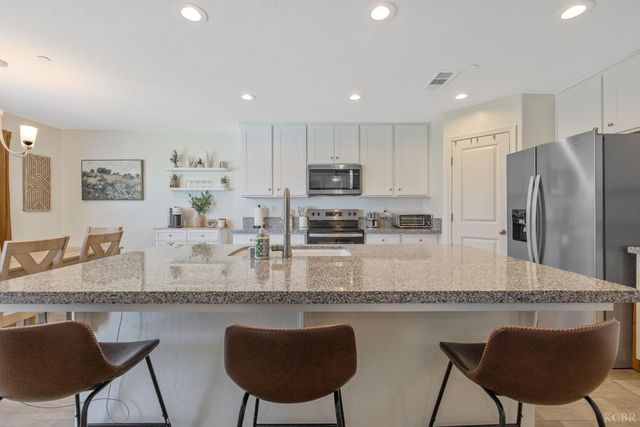 2146 W Escher Drive, Hanford, CA 93230