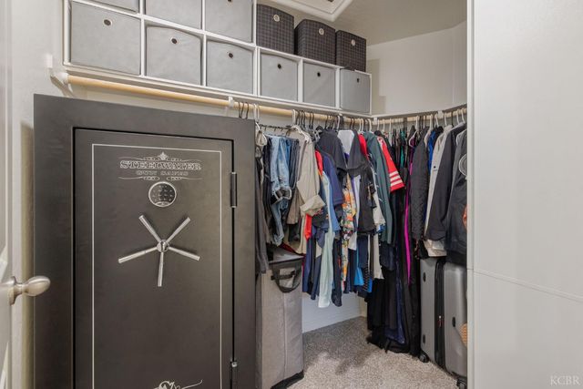 2146 W Escher Drive, Hanford, CA 93230