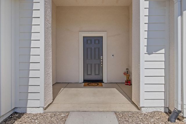 2146 W Escher Drive, Hanford, CA 93230