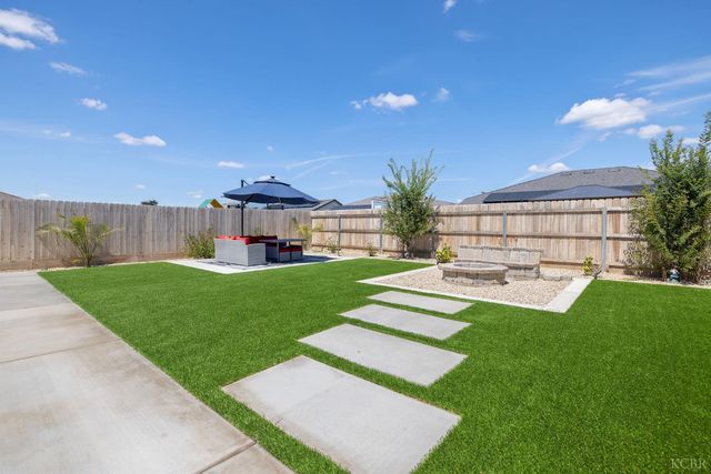 2146 W Escher Drive, Hanford, CA 93230